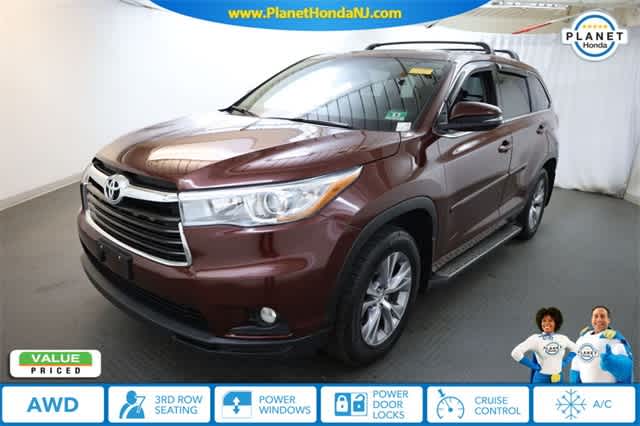 Thumbnail: 2015 Toyota Highlander - 1