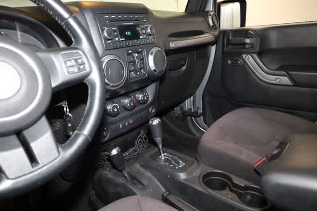 Thumbnail: 2015 Jeep Wrangler - 23