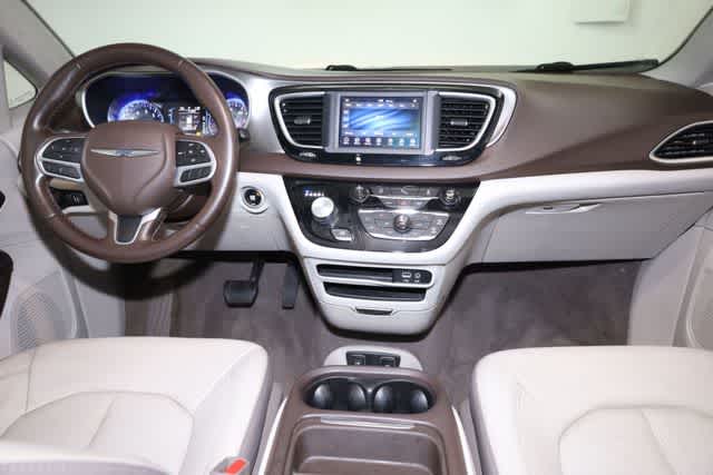 Thumbnail: 2019 Chrysler Pacifica - 23