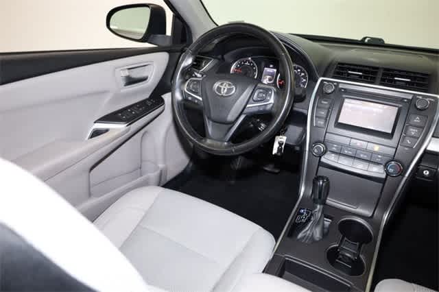 Thumbnail: 2016 Toyota Camry - 16