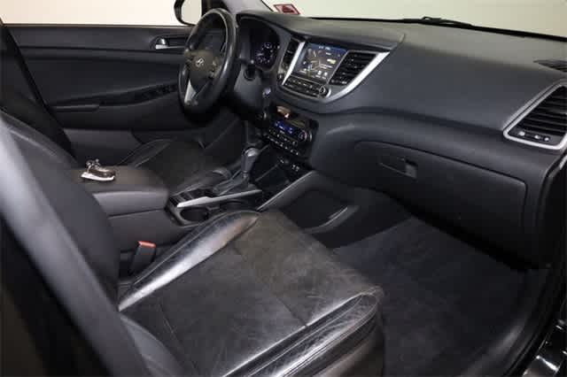 Thumbnail: 2016 Hyundai Tucson - 19