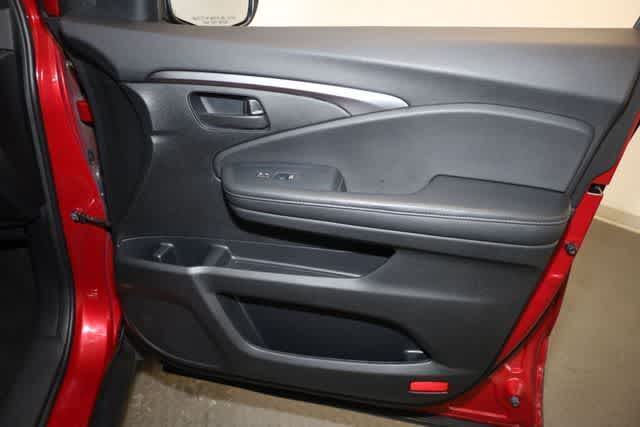 Thumbnail: 2023 Honda Passport - 22