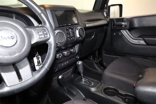 Thumbnail: 2016 Jeep Wrangler - 23