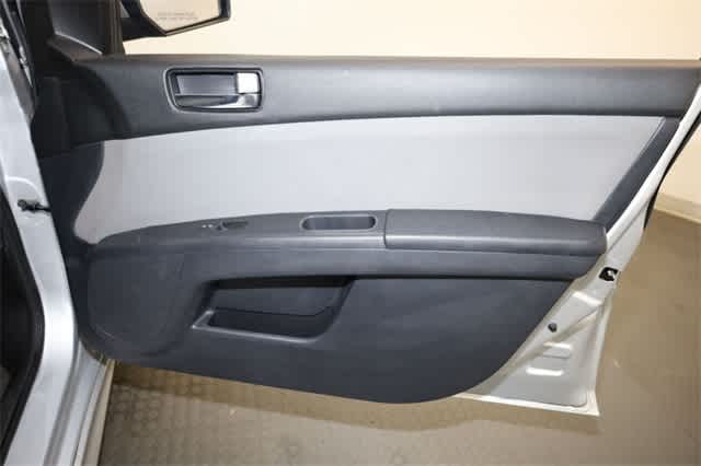 Thumbnail: 2012 Nissan Sentra - 22