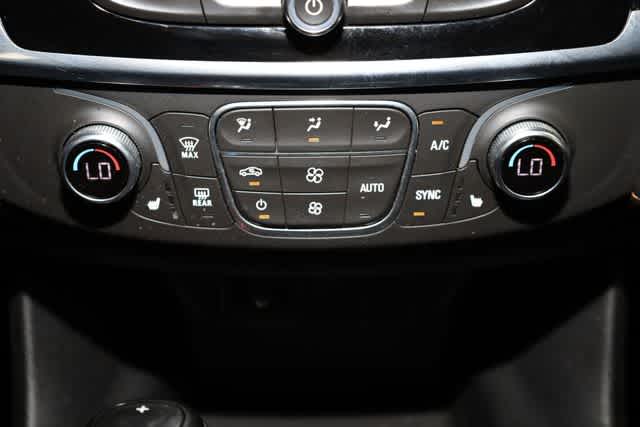 Thumbnail: 2019 Chevrolet Traverse - 28