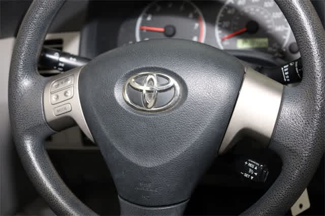 Thumbnail: 2013 Toyota Corolla - 29