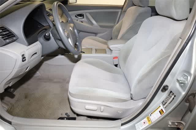 2010 Toyota Camry LE 15