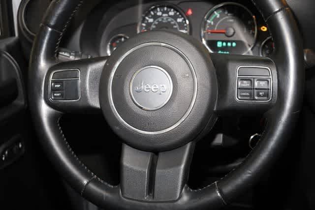 Thumbnail: 2015 Jeep Wrangler - 31