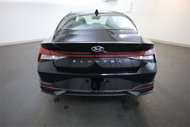 Thumbnail: 2021 Hyundai Elantra - 6