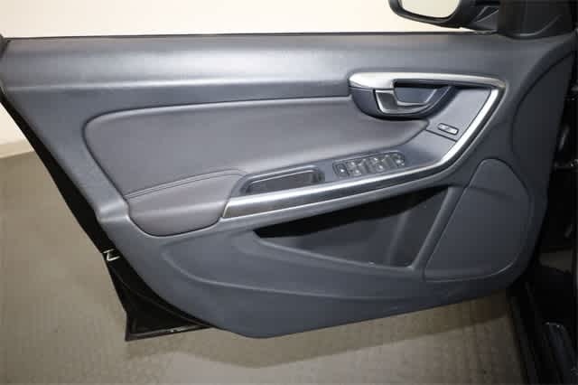 Thumbnail: 2012 Volvo S60 - 13