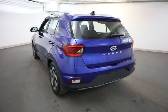 Thumbnail: 2022 Hyundai Venue - 5