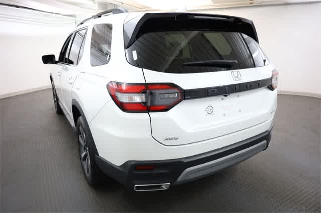 Thumbnail: 2023 Honda Pilot - 5