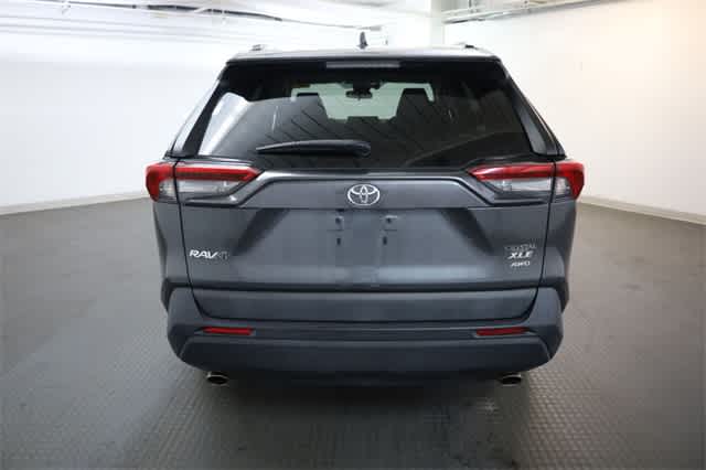 Thumbnail: 2019 Toyota RAV4 - 12