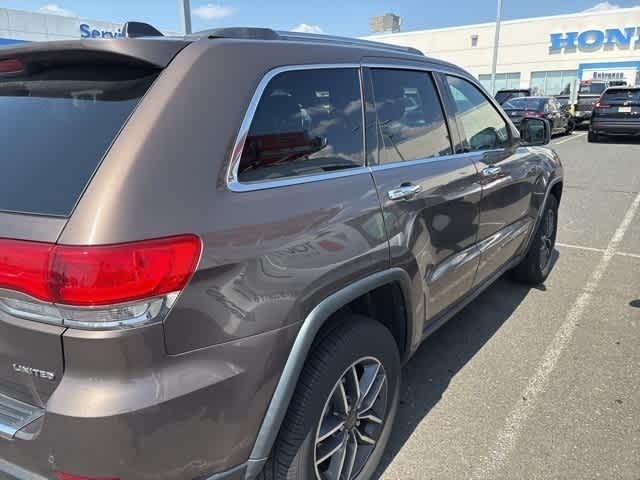 Thumbnail: 2019 Jeep Grand Cherokee - 10