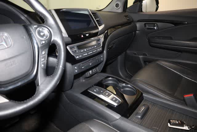 Thumbnail: 2016 Honda Pilot - 23