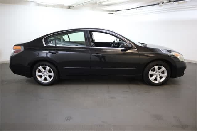 Thumbnail: 2009 Nissan Altima - 9