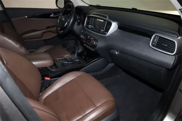 Thumbnail: 2019 Kia Sorento - 19