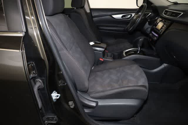 Thumbnail: 2016 Nissan Rogue - 33