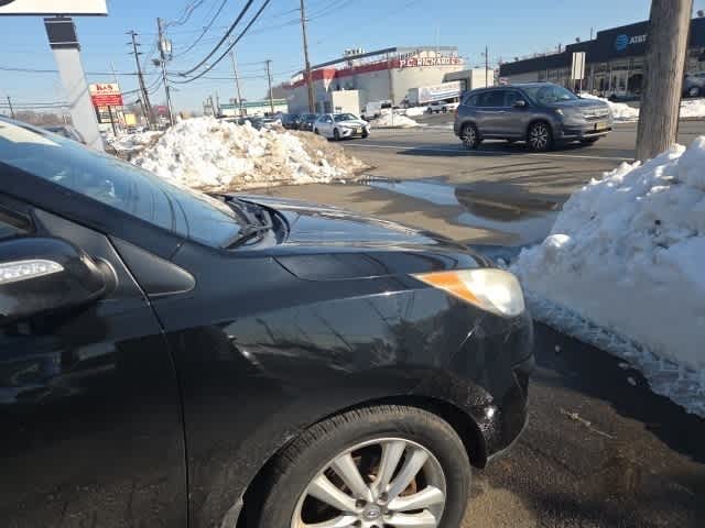 Thumbnail: 2011 Hyundai Tucson - 13