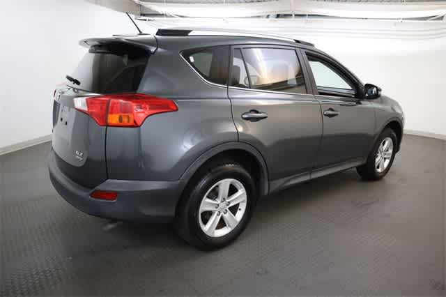 Thumbnail: 2014 Toyota RAV4 - 8