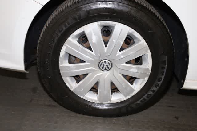 Thumbnail: 2015 Volkswagen Jetta - 34