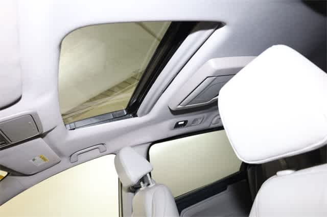 Thumbnail: 2022 Honda Odyssey - 28