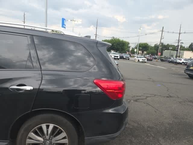 Thumbnail: 2019 Nissan Pathfinder - 6