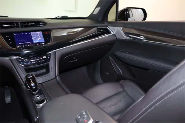 Thumbnail: 2022 Cadillac XT6 - 18