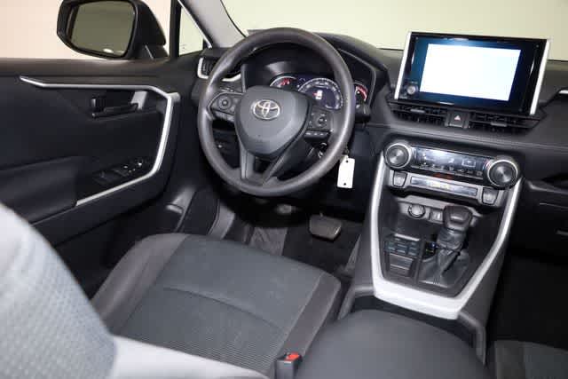 Thumbnail: 2023 Toyota RAV4 - 21