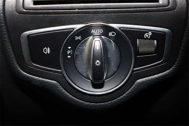 Thumbnail: 2019 Mercedes-Benz C-Class - 26