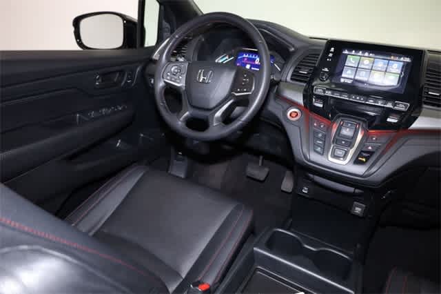 Thumbnail: 2023 Honda Odyssey - 16