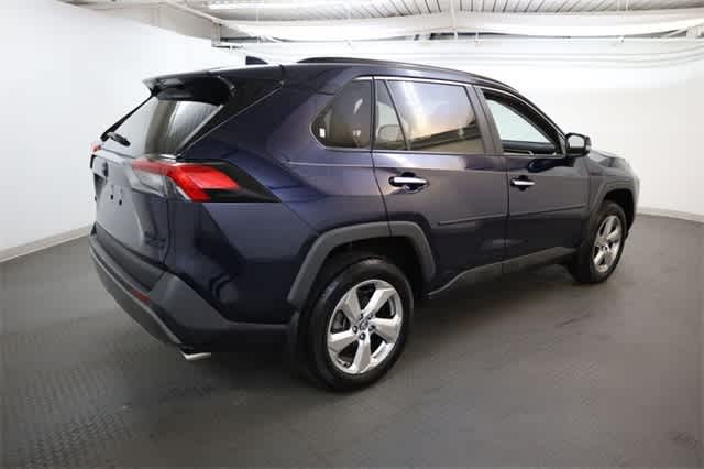 Thumbnail: 2019 Toyota RAV4 - 8