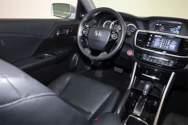 Thumbnail: 2017 Honda Accord - 16