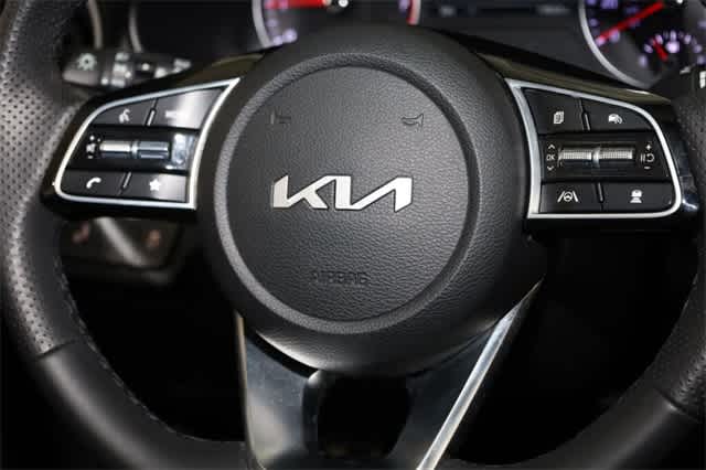 Thumbnail: 2023 Kia Forte - 33