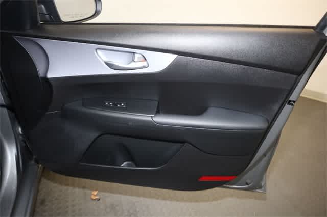 Thumbnail: 2024 Kia Forte - 22