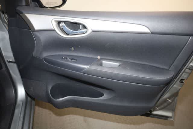 Thumbnail: 2014 Nissan Sentra - 29