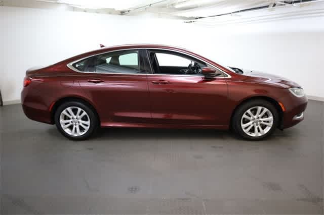 Thumbnail: 2016 Chrysler 200 - 10