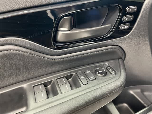 Thumbnail: 2026 Honda Odyssey - 12