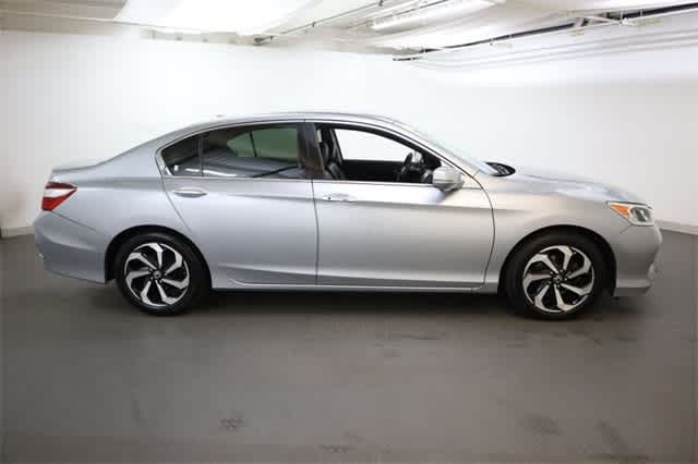 Thumbnail: 2017 Honda Accord - 9