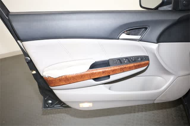 Thumbnail: 2011 Honda Accord - 15