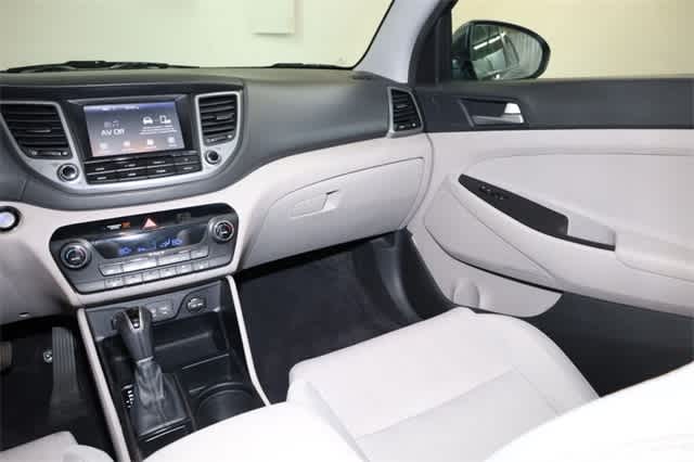 Thumbnail: 2018 Hyundai Tucson - 18