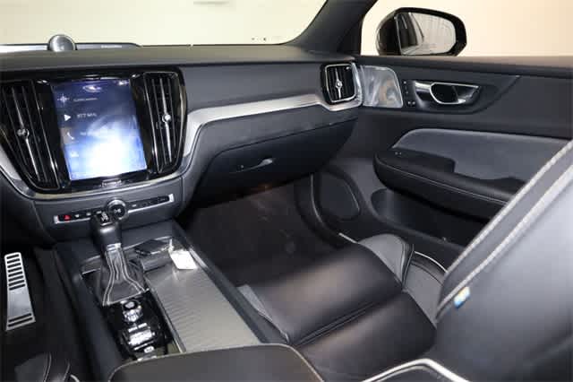 Thumbnail: 2019 Volvo S60 - 18