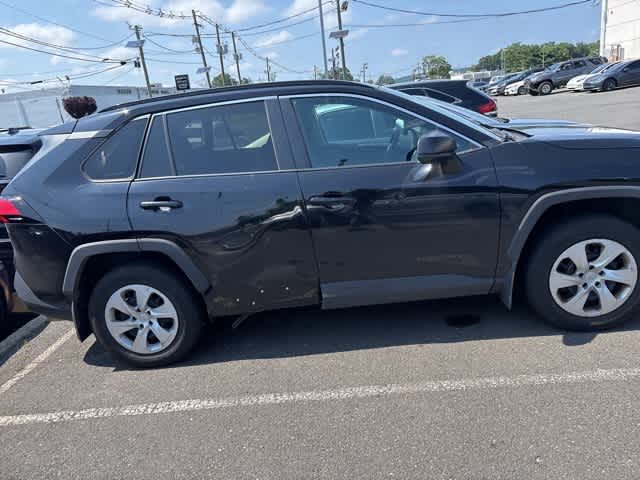Thumbnail: 2020 Toyota RAV4 - 11