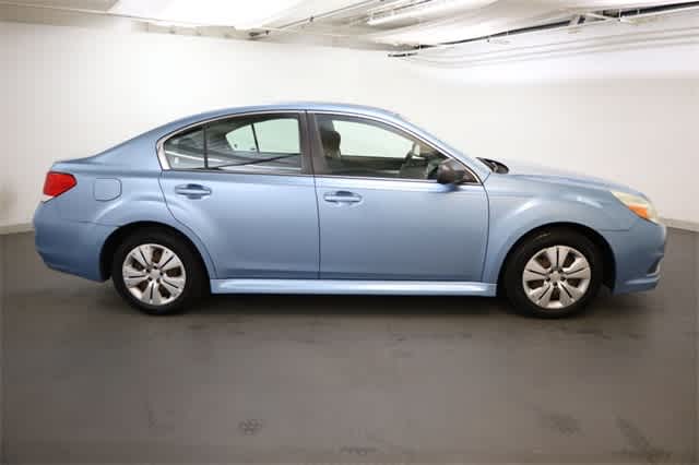 Thumbnail: 2010 Subaru Legacy - 9