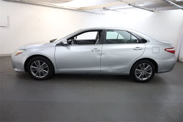 Thumbnail: 2016 Toyota Camry - 3