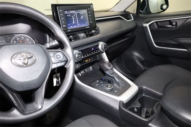 Thumbnail: 2021 Toyota RAV4 - 23