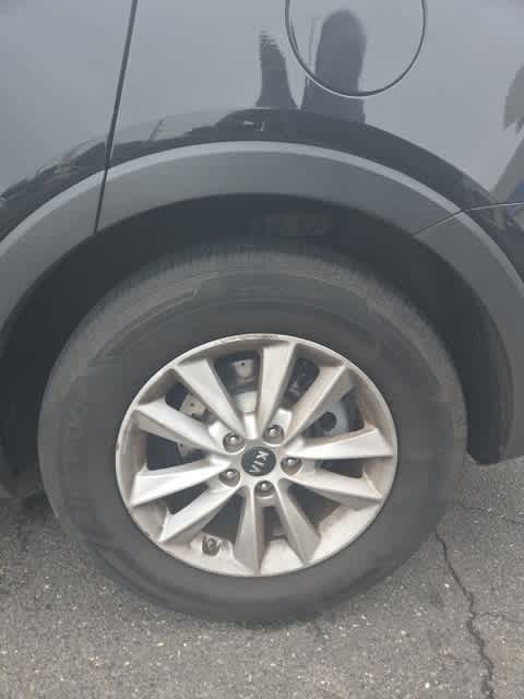 2019 Kia Sorento LX 21