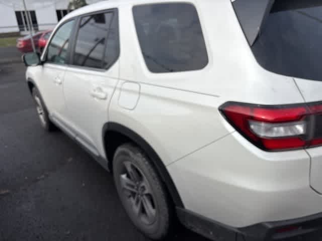 Thumbnail: 2023 Honda Pilot - 21