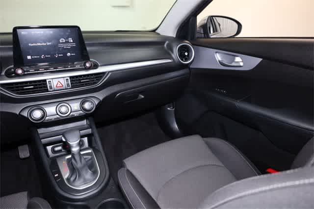 Thumbnail: 2024 Kia Forte - 18