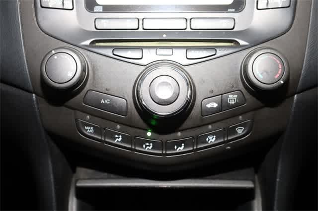 Thumbnail: 2004 Honda Accord - 26